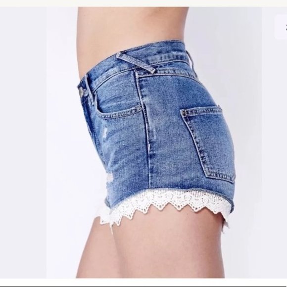 Free People Lace Trim Distressed Crochet Shorts 27 - Picture 4 of 13